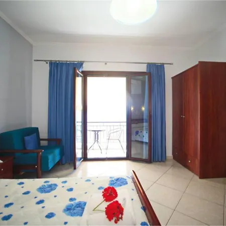 And Thomas 13 Apartament *
