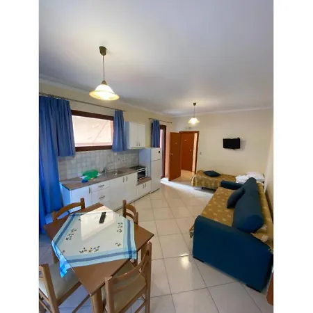 And Thomas 13 Appartement Vasiliki